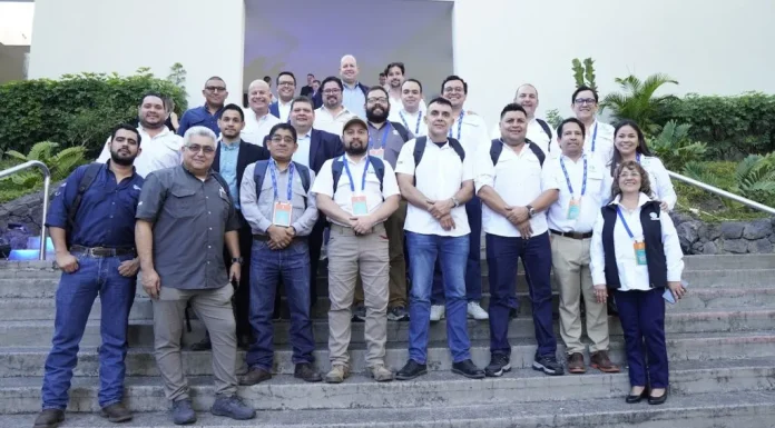 CMI fortalece la industria avícola salvadoreña con tecnología e inversión XXI Congreso Avícola de El Salvador